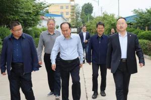 洛阳市农业农村局局长赵红艺陪同甘肃省平凉市静宁县考察组到洛阳荣耀体育_荣耀体育（中国）考察指导工作