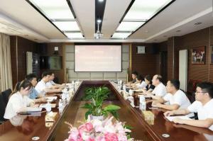 洛阳市委军民融合办主任王青春一行莅临洛阳荣耀体育_荣耀体育（中国）食品调研指导工作