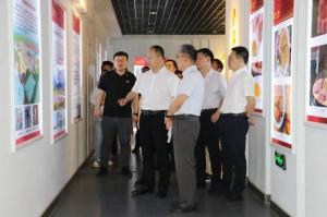 国办秘书四局副局长管晋华莅临洛阳荣耀体育_荣耀体育（中国）食品调研